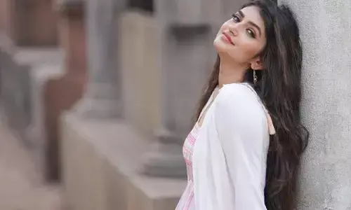 SreeLeela: శ్రీలీల ఒంటరిగా ఉన్నప్పుడు చేసే పని తెలిస్తే షాక్ అవ్వాల్సిందే.. ఫొటోస్ వైరల్..