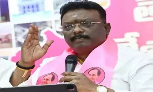 పిచ్చోడి చేతిలో రాయిలా కాంగ్రెస్ పరిస్థితి: Dasoju Sravan