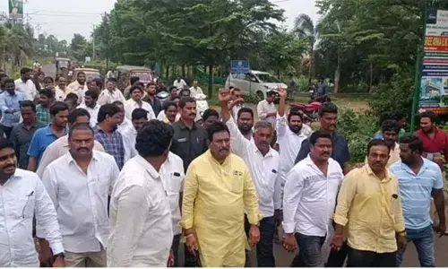 పెద్దాపురంలో హైటెన్షన్ : లై డిటెక్టర్ పరీక్షలకు TDP,YCP సై