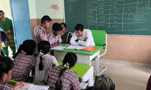 ప్రతి విద్యార్థిపై ప్రత్యేక శ్రద్ధ వహించాలి : కలెక్టర్ ముజమ్మిల్ ఖాన్