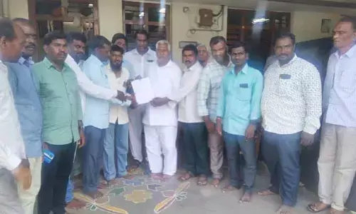 మల్టీ పర్పస్ వర్కర్స్ విధానాన్ని రద్దు చేయాలి : ఎమ్మెల్సీ జీవన్ రెడ్డి