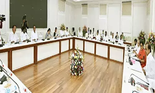 రైతులకు మళ్లీ Bad News.. ఐదున్నర గంటల భేటీలో రుణమాఫీపై క్యాబినెట్ సైలెంట్..!