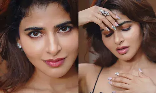 Iswarya Menon: ఒంపు సొంపులతో మైమరపిస్తోన్న ఐశ్వర్య ... గ్లామర్ షో తో సోకుల విందు చేస్తోన్న ఐశ్వర్య మీనన్..