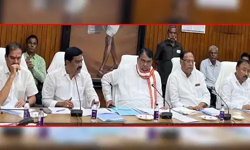 సభ్యులడిన సమాచారం అందించాలి.. మండలి చైర్మన్ గుత్తాసుఖేందర్ రెడ్డి