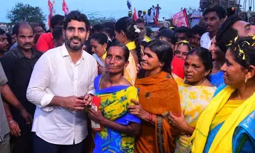 పంచాయతీల సొమ్ము లాక్కున్నారు.. నారా లోకేష్