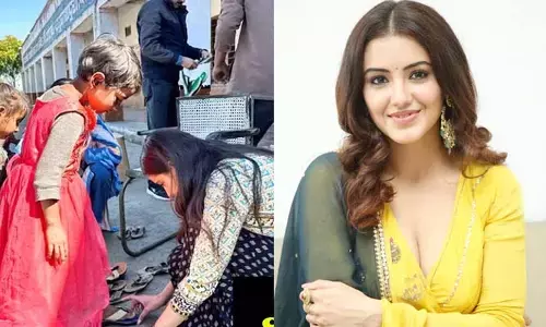 స్వయంగా స్కూల్ పిల్లల కాళ్లకు చెప్పులు తొడిగిన స్టార్ హీరోయిన్!