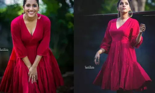Rashmi Gautam: ఒంపు సొంపులు చూపిస్తూ..పరువాలు ఒలకబోసిన రష్మి గౌతమ్