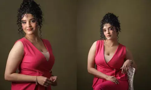 Ritika Singh: ఎగిసి పడుతున్న అందాలతో మతి పోగొడుతున్న రితికా సింగ్