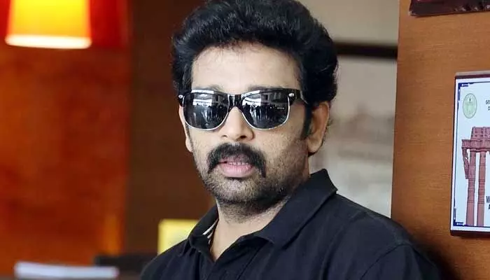 పెళ్లి చేసుకునేందుకు నేను రెడీ.. మ్యారేజ్పై జేడీ చక్రవర్తి క్లారిటీ! పెళ్లి చేసుకునేందుకు నేను రెడీ.. మ్యారేజ్పై జేడీ చక్రవర్తి క్లారిటీ!