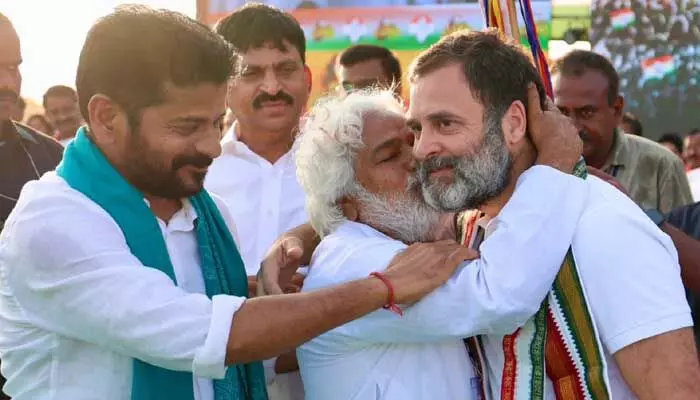 గద్దర్ మరణాన్ని తట్టుకోలేక పోతున్నా: TPCC చీఫ్ రేవంత్ రెడ్డి గద్దర్ మరణాన్ని తట్టుకోలేక పోతున్నా: TPCC చీఫ్ రేవంత్ రెడ్డి