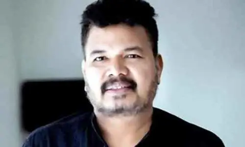 ఆ విషయంలో నిర్మాతలకు చుక్కలు చూపిస్తున్న స్టార్ డైరెక్టర్