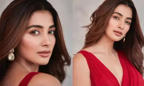 Pooja Hegde looks hot in red dress