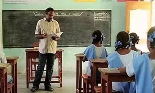 మిగిలిన కాంట్రాక్ట్ లెక్చరర్లను క్రమబద్ధీకరించండి.. రాష్ట్ర గెజిటెడ్ జూనియర్ లెక్చరర్స్ అసోసియేషన్
