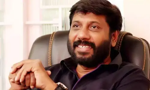 ఇండస్ట్రీలో మరో విషాదం.. గుండెపోటుతో స్టార్ డైరెక్టర్ మృతి