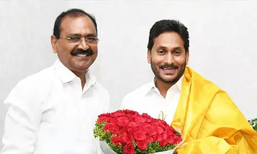 సీఎం వైఎస్ జగన్‌తో భూమన కరుణాకర్ రెడ్డి భేటీ