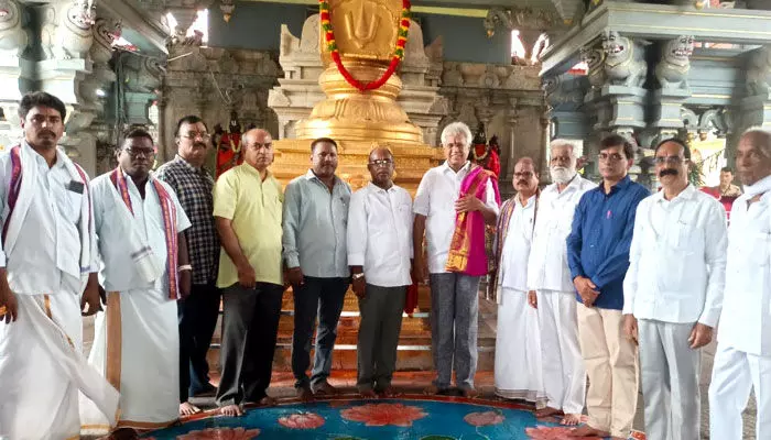 Vundavalli Aruna Kumar : రామయ్య సేవలో ఉండవల్లి Vundavalli Aruna Kumar : రామయ్య సేవలో ఉండవల్లి