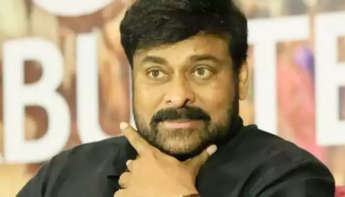 రియాల్టీ తెలిసేలోపు మునిగిపోతారు.. మెగాస్టార్కు సెన్సేషనల్ డైరెక్టర్ సూచన రియాల్టీ తెలిసేలోపు మునిగిపోతారు.. మెగాస్టార్కు సెన్సేషనల్ డైరెక్టర్ సూచన