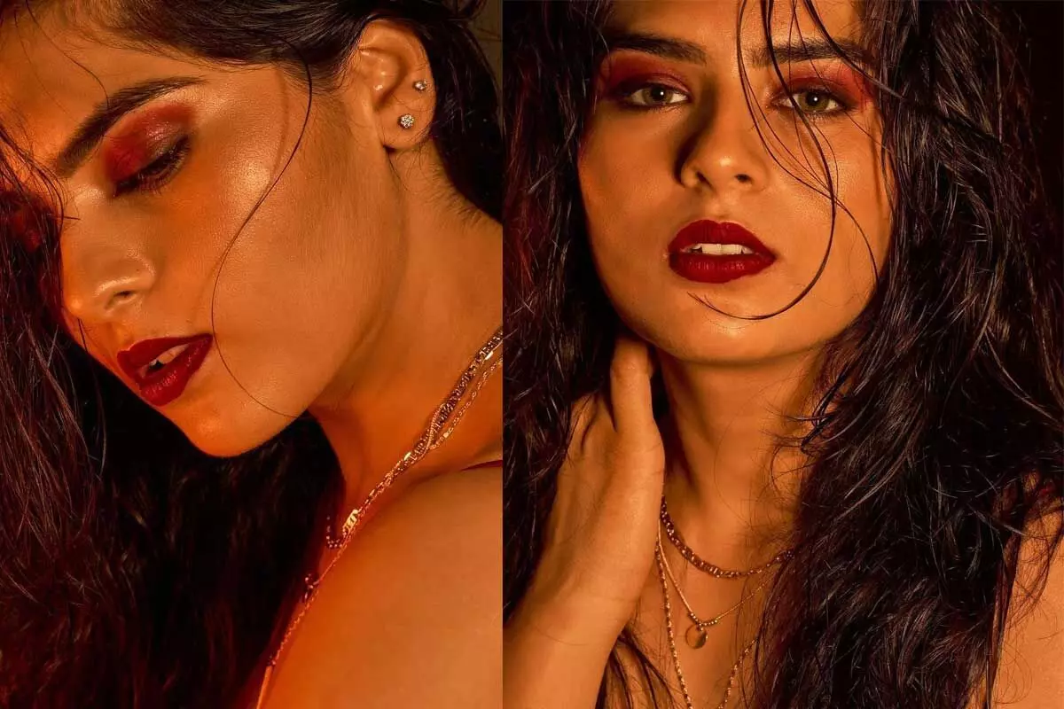 బలగం హీరోయిన్ను బైకు ఎక్కించుకొని వేదికమీదకు వచ్చిన కీరవాణి కొడుకు (వీడియో) బలగం హీరోయిన్ను బైకు ఎక్కించుకొని వేదికమీదకు వచ్చిన కీరవాణి కొడుకు (వీడియో)