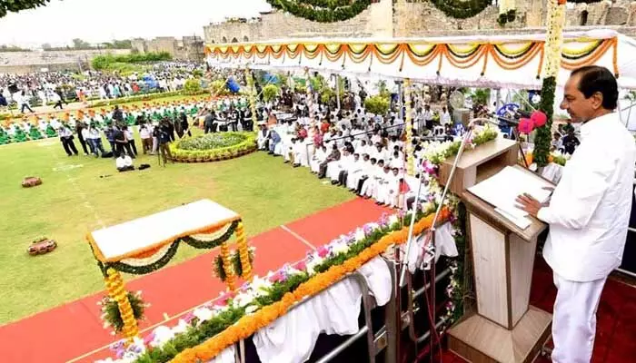 1200 మంది కళాకారులతో సీఎంకు గ్రాండ్ వెల్‌కమ్.. ఏర్పాట్లపై DGP సమీక్ష