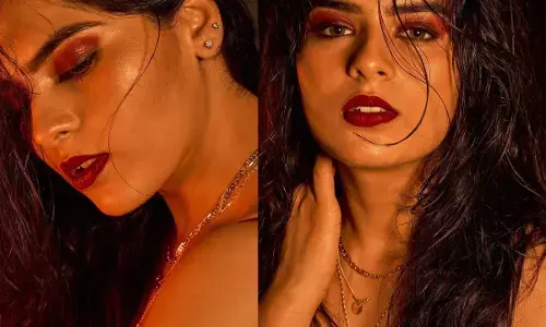 బలగం హీరోయిన్‌ను బైకు ఎక్కించుకొని వేదికమీదకు వచ్చిన కీరవాణి కొడుకు (వీడియో)