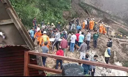 Himachal Pradesh :  నేలకూలిన శివాలయం.. 9 మంది మృతి.. శిథిలాల కింద మరో 50 మంది..!