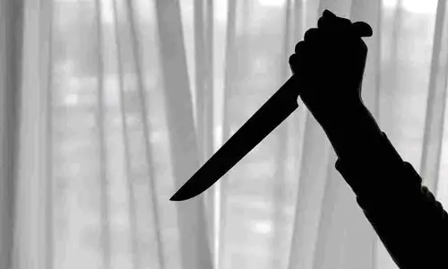 Sangareddy : బండ్లగూడలో ప్రేమోన్మాది దాడి.. యువతి మృతి