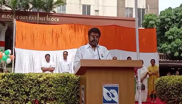 దేశంలో నెలకొన్న జాడ్యాలపై పోరాడాలి : స్వాతంత్య్ర దినోత్సవ వేడుకల్లో బాలకృష్ణ దేశంలో నెలకొన్న జాడ్యాలపై పోరాడాలి : స్వాతంత్య్ర దినోత్సవ వేడుకల్లో బాలకృష్ణ