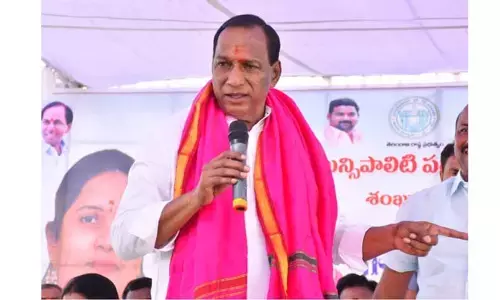 మంత్రి మల్లారెడ్డికి విజనరీ మ్యాన్ అవార్డు