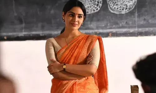 గోల్డెన్‌ లెగ్‌ బ్యూటీ ఓవర్ యాక్షన్.. దర్శకులకు చిరాకు తెప్పిస్తుందట!?