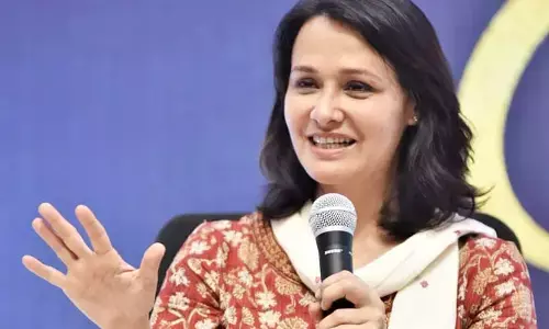 ఆ స్టార్ డైరెక్టర్ ముఖం మీద తలుపేసిన అమల.. ఎందుకంటే..?