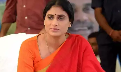 గజ్వేల్ ఓటర్లు తరిమేస్తారని దొరకు అర్థమైంది: YS షర్మిల సెటైర్
