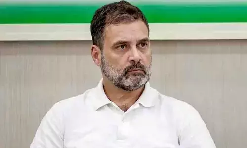 రాహుల్ గాంధీకి షాక్.. పార్లమెంట్ సభ్యత్వ పునరుద్దరణపై సుప్రీంకోర్టులో పిటిషన్..!