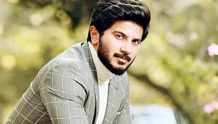 అందరూ చూస్తుండగానే స్టేజ్పై ఆ మహిళ అసభ్యకరంగా తాకింది: Dulquer Salmaan అందరూ చూస్తుండగానే స్టేజ్పై ఆ మహిళ అసభ్యకరంగా తాకింది: Dulquer Salmaan