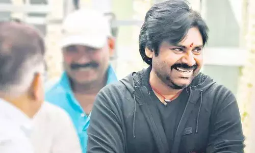 తాత అని పిలిచిన బాలుడు.. నవ్వుతూ చెంపపై ముద్దుపెట్టిన Pawan Kalyan