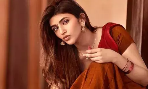 క్రేజీ ప్రాజెక్టు నుంచి తప్పుకున్న రష్మిక.. అదే ప్రాజెక్ట్‌ను ఒప్పుకున్న Sreeleela
