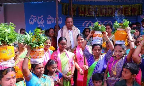 మున్సిపాలిటీల అభివృద్ధికి ప్రభుత్వం పెద్దపీట : Minister Malla Reddy