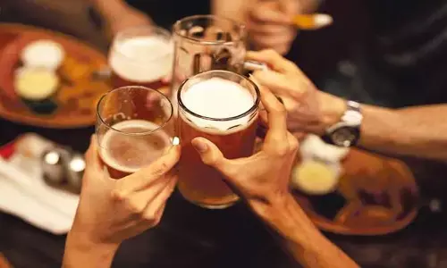 Alcohol : మనిషి మద్యానికి ఎందుకు బానిస అవుతున్నాడో తెలుసా?