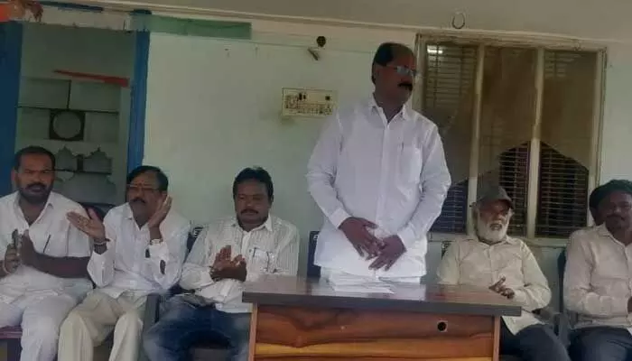బీఆర్ఎస్ పార్టీకి డా.గుండాల మదన్ కుమార్ రాజీనామా.. బీఆర్ఎస్ పార్టీకి డా.గుండాల మదన్ కుమార్ రాజీనామా..