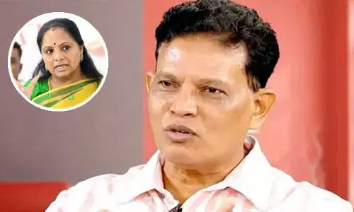 MLC కవితపై ఆకునూరి మురళి సీరియస్