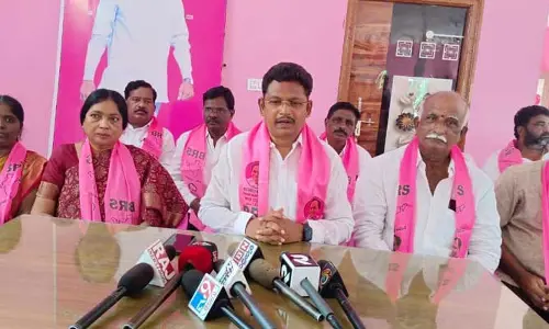 మధిరలో గులాబీ జెండా ఎగరేస్తాం..లింగాల కమల్ రాజు
