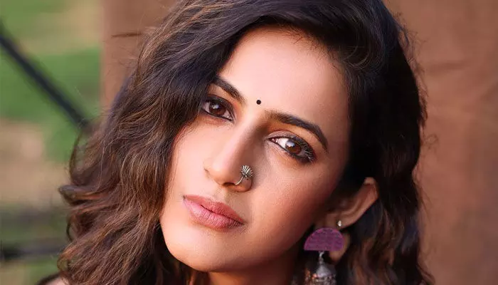 సెల్ఫ్ లవ్ కష్టంగా ఉందంటూ నిహారిక పోస్ట్.. ఘాటుగా ముద్దు కూడా ఇస్తూ.. సెల్ఫ్ లవ్ కష్టంగా ఉందంటూ నిహారిక పోస్ట్.. ఘాటుగా ముద్దు కూడా ఇస్తూ..
