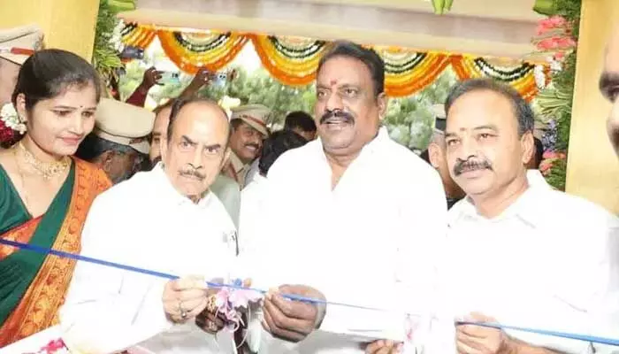 తెలంగాణ పోలీసులు దేశంలోనే నెంబర్ వన్ తెలంగాణ పోలీసులు దేశంలోనే నెంబర్ వన్
