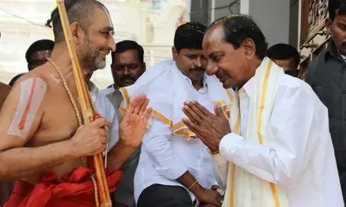చినజీయర్‌తో సయోధ్య.. హిందూ ఓటు బ్యాంకు టార్గెట్‌గా కేసీఆర్ బిగ్ స్కెచ్!