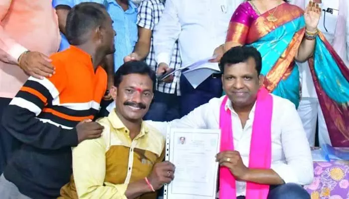 నోటితోనే కాదు.. ఓటుతో కూడా ఆశీర్వదించండి : ఎమ్మెల్యే డాక్టర్ గాదరి కిషోర్ నోటితోనే కాదు.. ఓటుతో కూడా ఆశీర్వదించండి : ఎమ్మెల్యే డాక్టర్ గాదరి కిషోర్