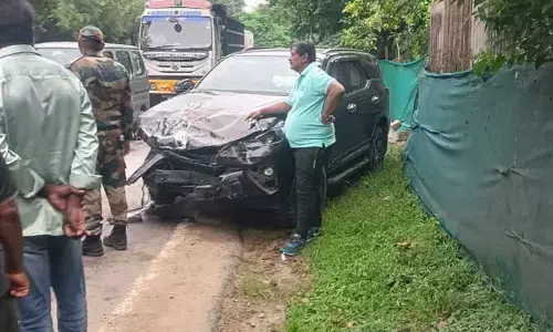 తప్పతాగి ‘సీఐ’ వీరంగం.. రాజీవ్ రహదారిపై రోడ్డు ప్రమాదం