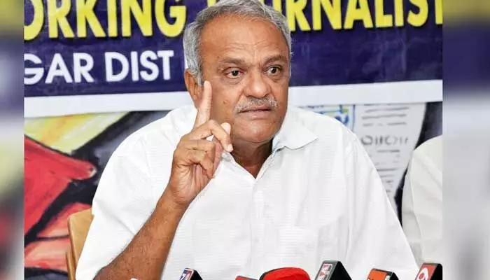 కాంగ్రెస్, సీపీఐ కలిస్తే.. కేసీఆర్కు డిపాజిట్లు కూడా రావ్: CPI నారాయణ కాంగ్రెస్, సీపీఐ కలిస్తే.. కేసీఆర్కు డిపాజిట్లు కూడా రావ్: CPI నారాయణ