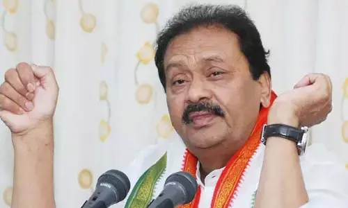 మహిళలకు కవిత ఎన్ని సీట్లు ఇప్పించింది.. షబ్బీర్ అలీ సీరియస్