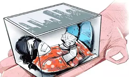బాలల అక్రమ రవాణా నివారించలేమా?