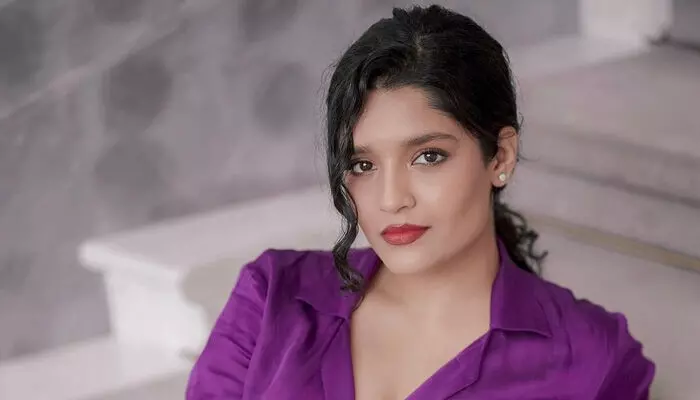 Ritika Singh Latest Photos: హాట్ అందాలతో మతి పోగొడుతున్న రితికా సింగ్ Ritika Singh Latest Photos: హాట్ అందాలతో మతి పోగొడుతున్న రితికా సింగ్