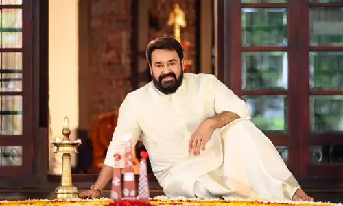 సూపర్ స్టార్ ఇంట్లో ఓనమ్ సెలబ్రేషన్స్.. పంచకట్టులో అట్రాక్ట్ చేసిన మోహన్‌లాల్ (వీడియో)